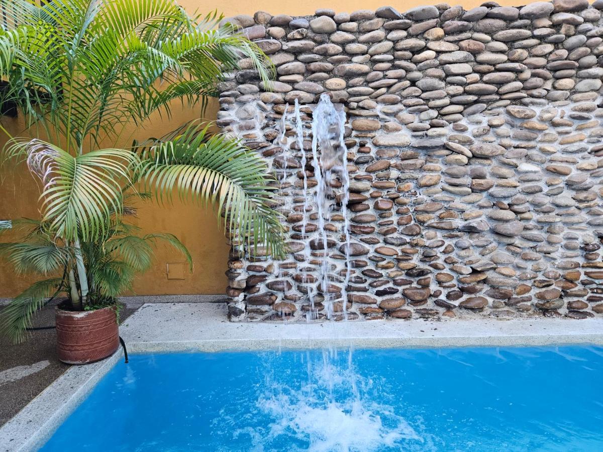 Hotel Victoria Queen Villavieja Exteriér fotografie