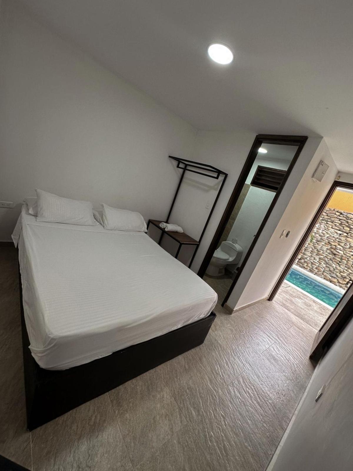Hotel Victoria Queen Villavieja Exteriér fotografie